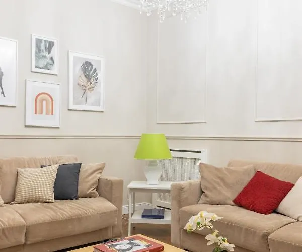 Charming With Patio A Few Steps From Colosseum Apartment *