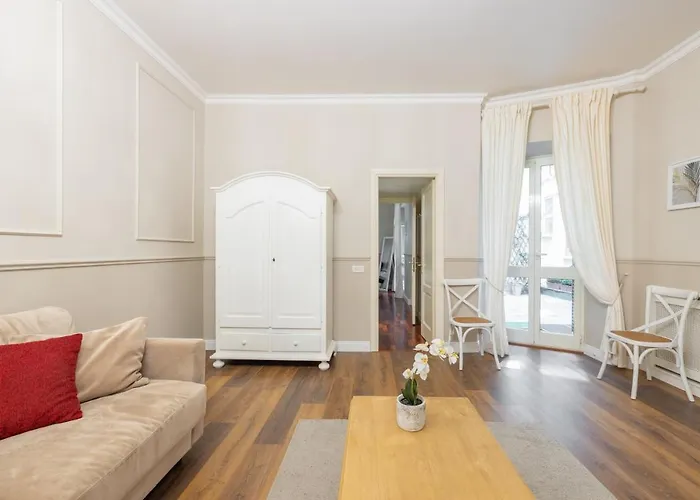 Apartment Charming With Patio A Few Steps From Colosseum *